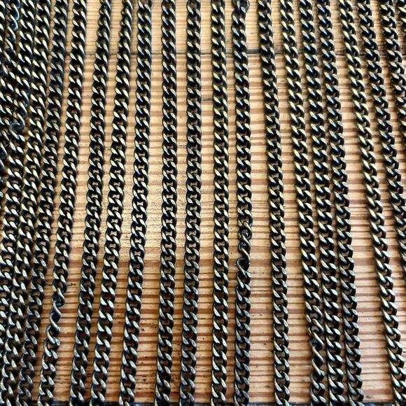 Curb chain curtain necklace. - Picture 5 of 8